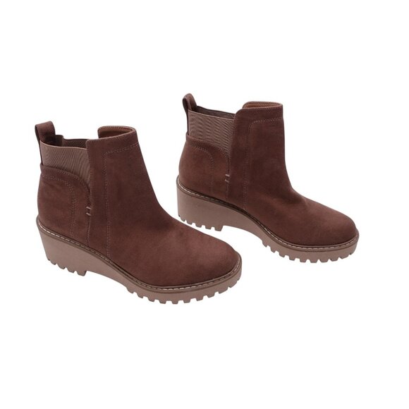 LN Dolce Vita Rielle Ankle Chelsea Boot Size 7 Brown Suede Faux Leather Lug Sole - Picture 2 of 9